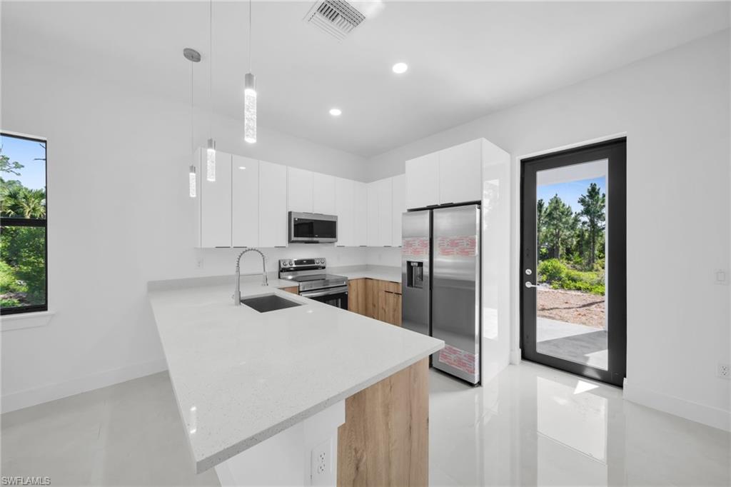 347 Columbus BLVD photo 13