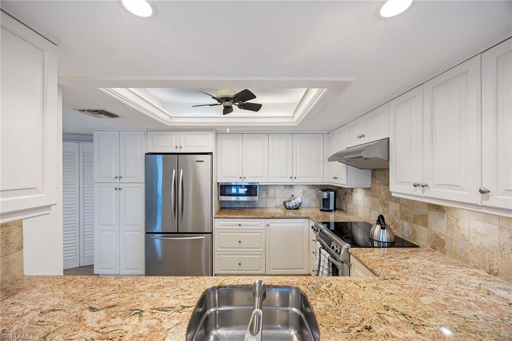 4651 Gulf Shore BLVD N 1106 photo 18