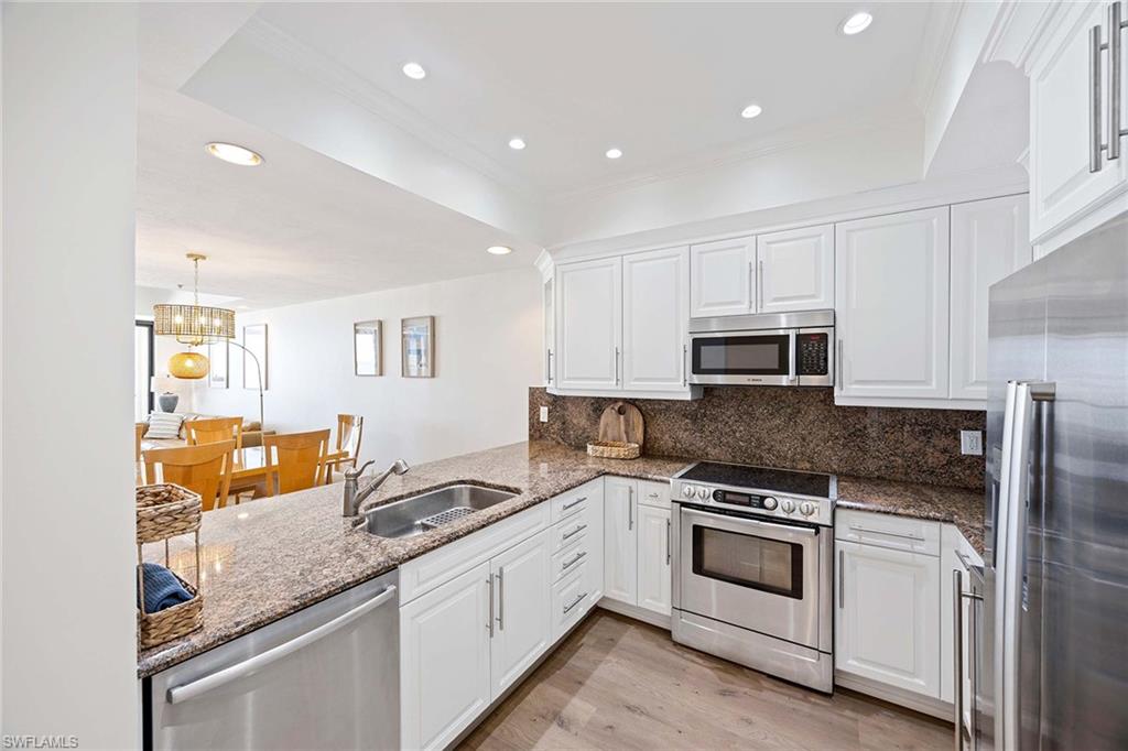 100 Collier BLVD PH5 photo 11