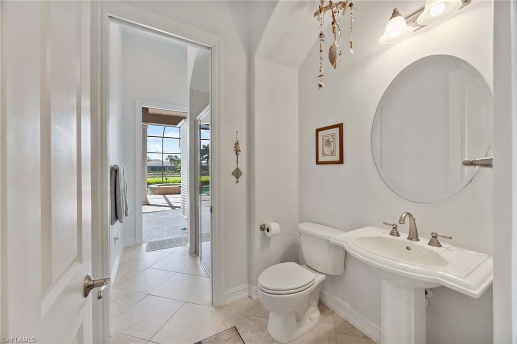 8902 Shenendoah CIR photo 16