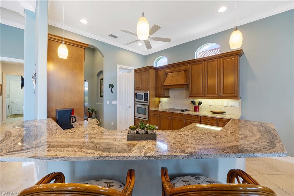8902 Shenendoah CIR photo 9