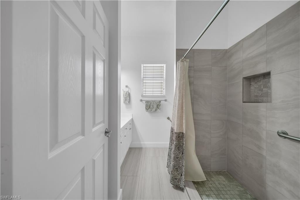 11142 Lakeland CIR photo 22