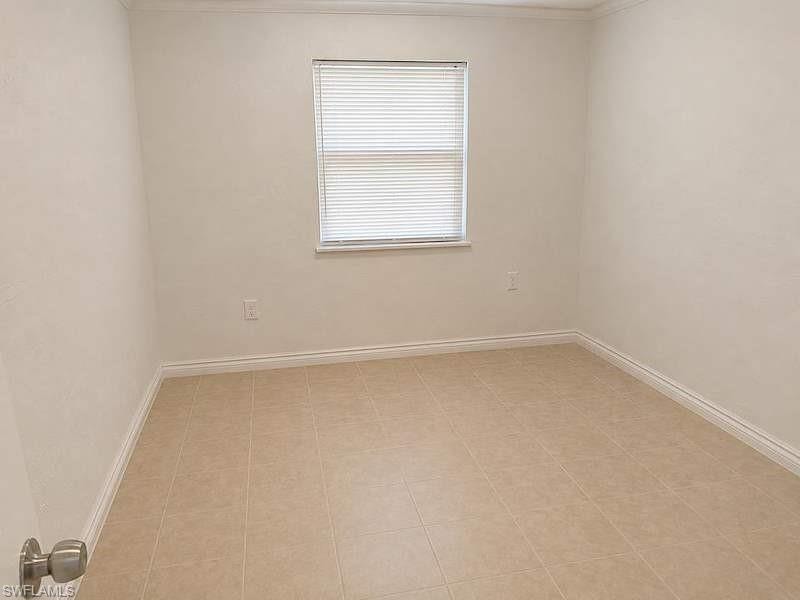 3516 E Riverside DR photo 6