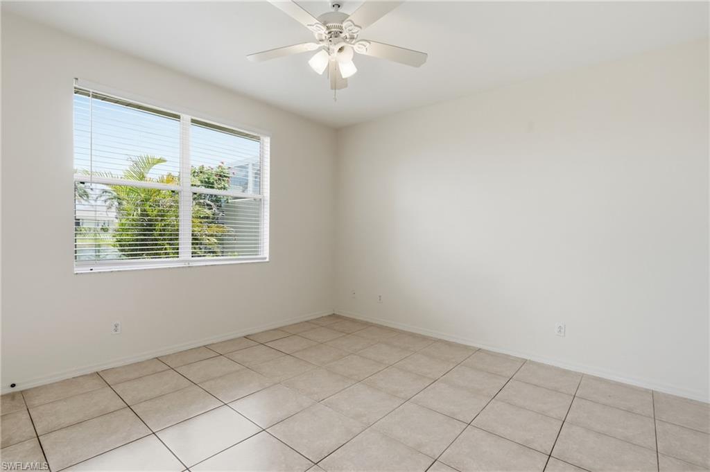 4327 Avian AVE photo 17