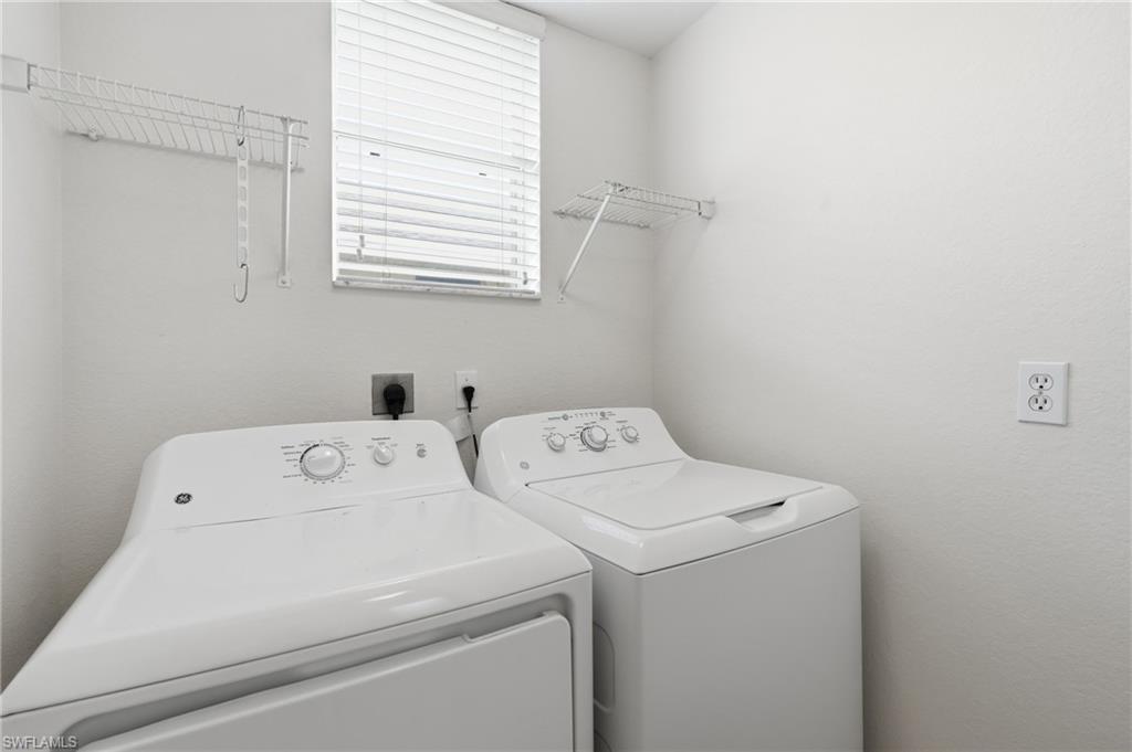 4327 Avian AVE photo 31