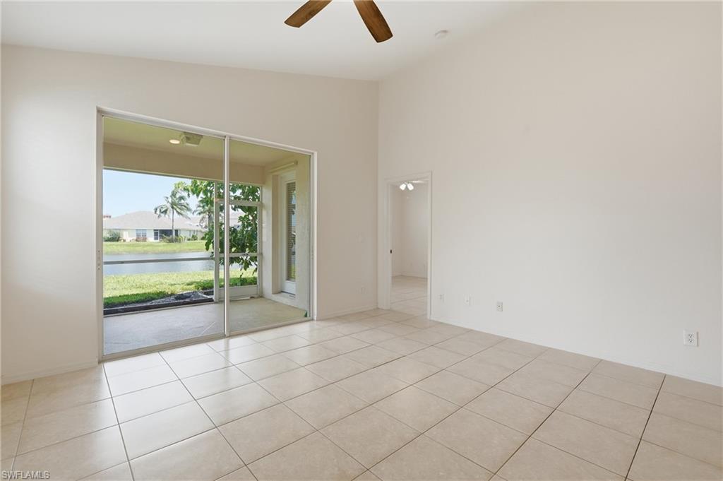 4327 Avian AVE photo 8