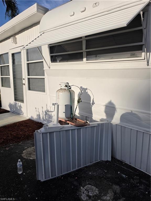 50 Temple LN photo 9