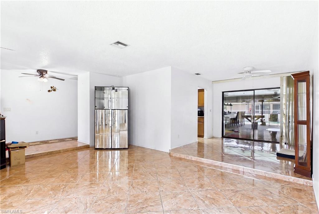 Open and comfortable living space ideal for relaxing or entertaining.