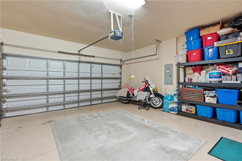 2390 Heydon CIR E photo 27