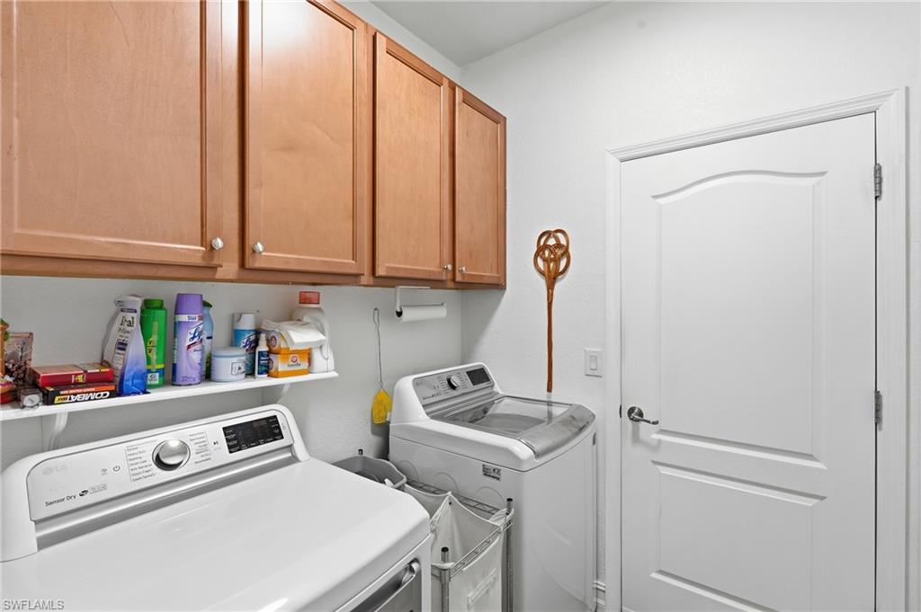 2390 Heydon CIR E photo 26