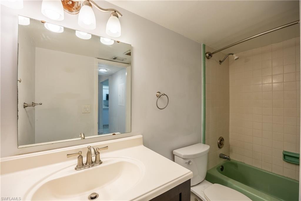 6777 Winkler RD K 130 photo 17