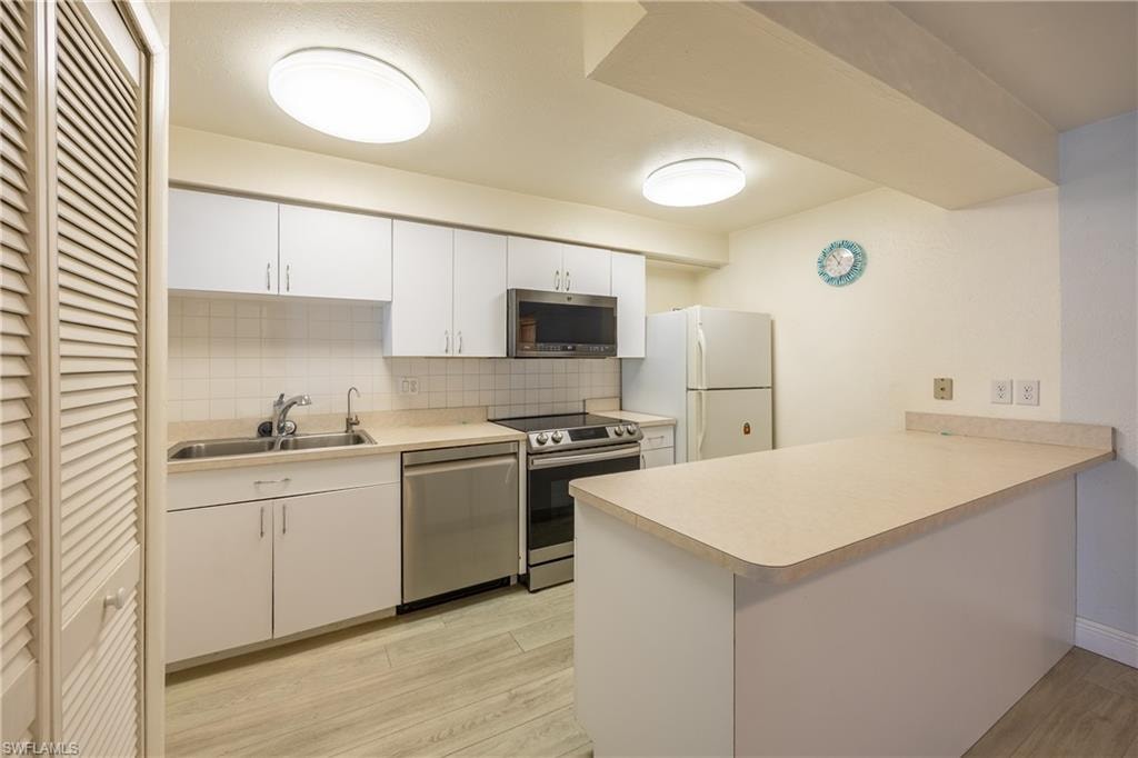 6777 Winkler RD K 130 photo 12