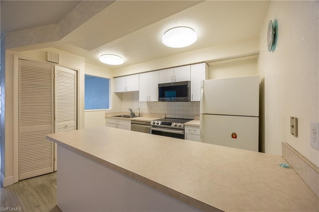 6777 Winkler RD K 130 photo 11